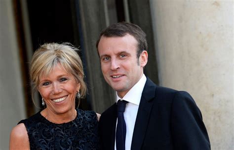 emmanuel macron et brigitte mariage|Emmanuel Macron et Brigitte Trogneux : des images de leur。